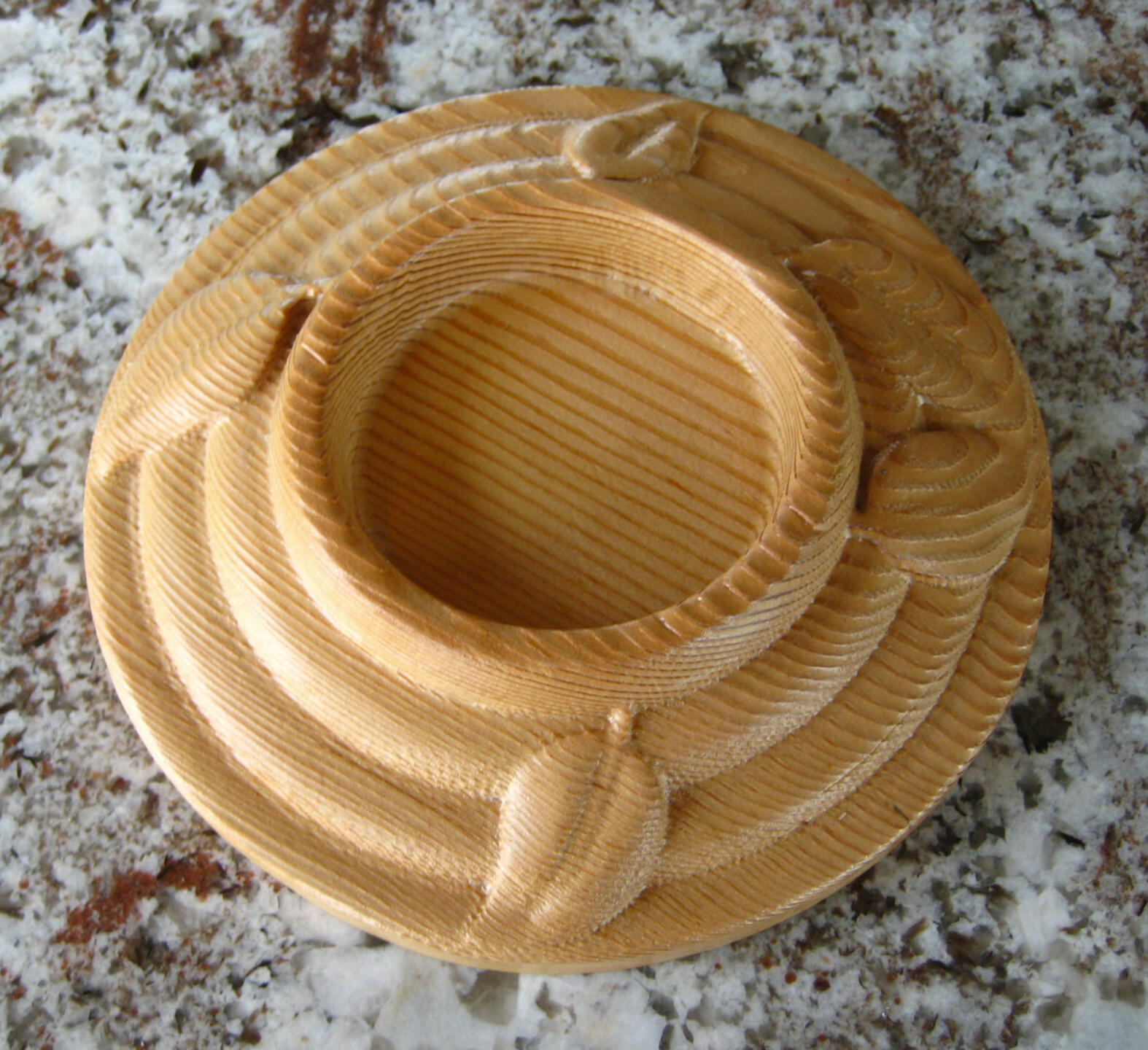 Round Candle Holder